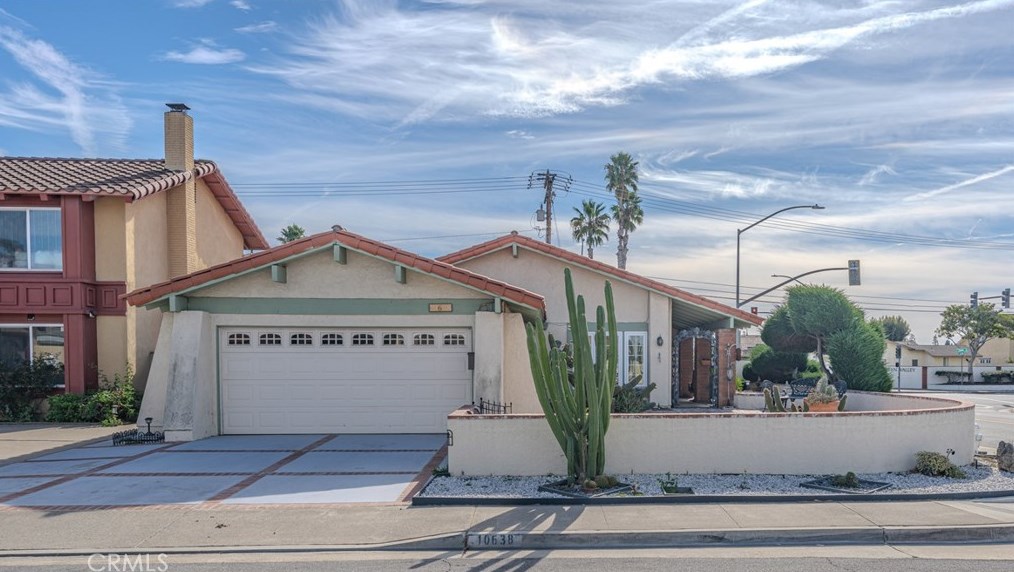 10638 La Tehama Cir, Santa Ana, CA 92708-4828