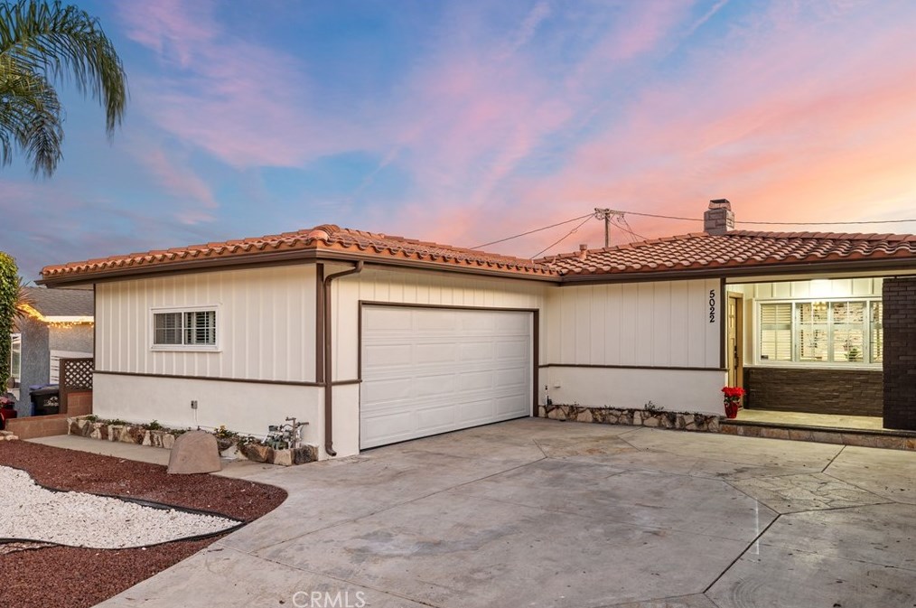 5022 W 140th St, Hawthorne, CA 90250