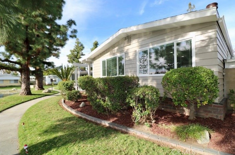 14034 Lake View Dr #144, La Mirada, CA 90638