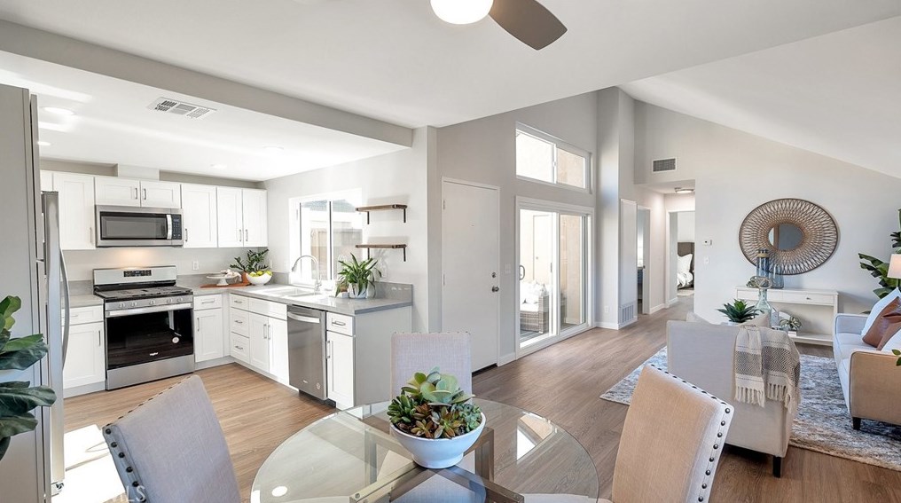 16892 Eastlake Ln, Huntington Beach, CA 92647-7301