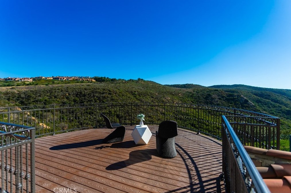 12 Clearview, Newport Beach CA  92657-1518 exterior