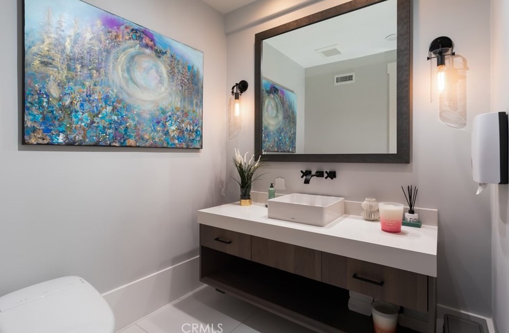 12 Clearview, Newport Beach CA  92657-1518 exterior