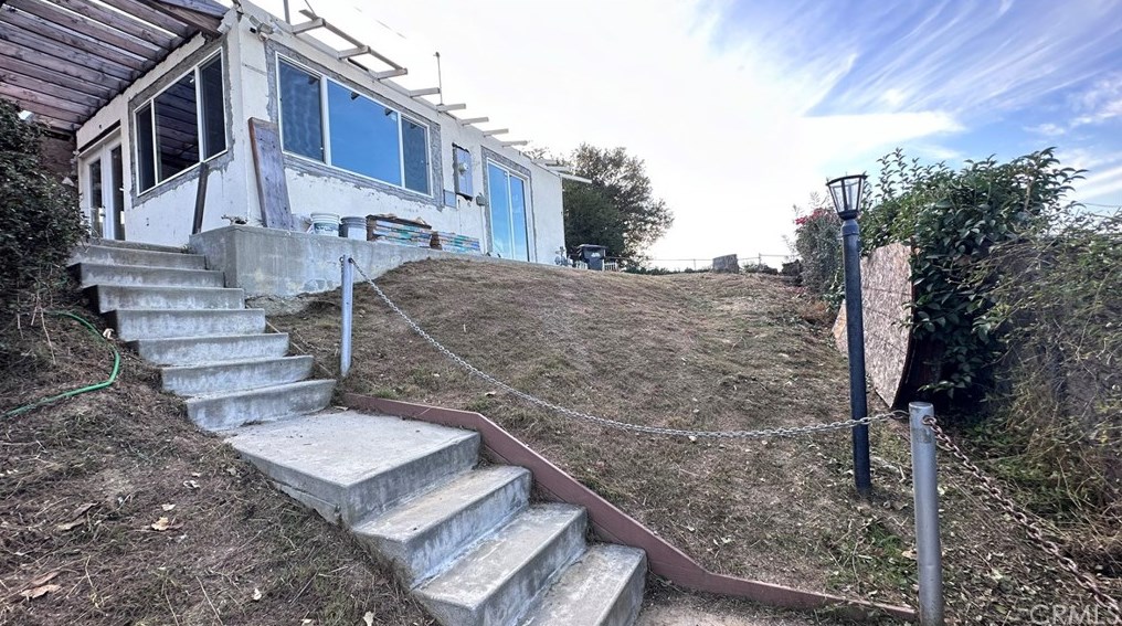 304 Graves Ave, Monterey Park CA  91755-4106 exterior