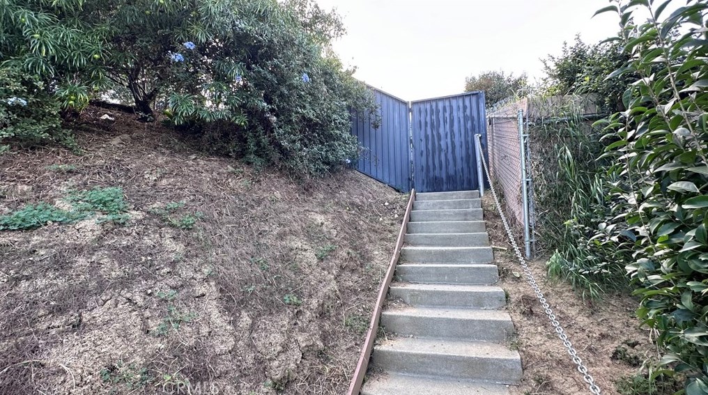 304 Graves Ave, Monterey Park CA  91755-4106 exterior