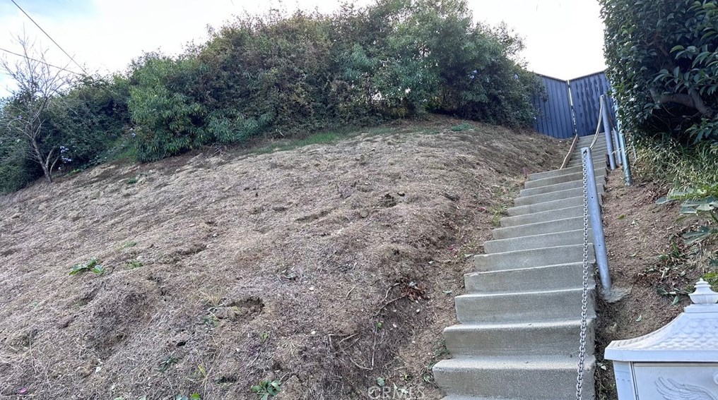 304 Graves Ave, Monterey Park CA  91755-4106 exterior