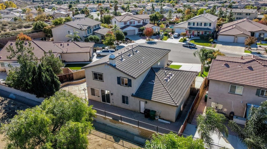 27212 Golden Field Ct, Moreno Valley CA  92555-4539 exterior