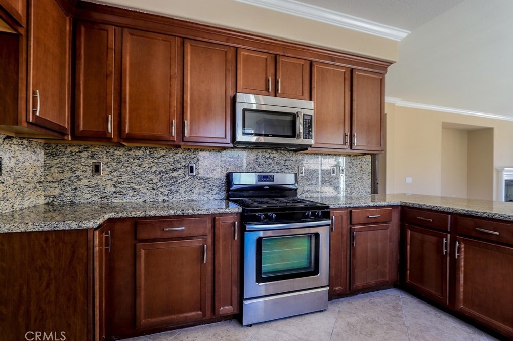 27212 Golden Field Ct, Moreno Valley CA  92555-4539 exterior