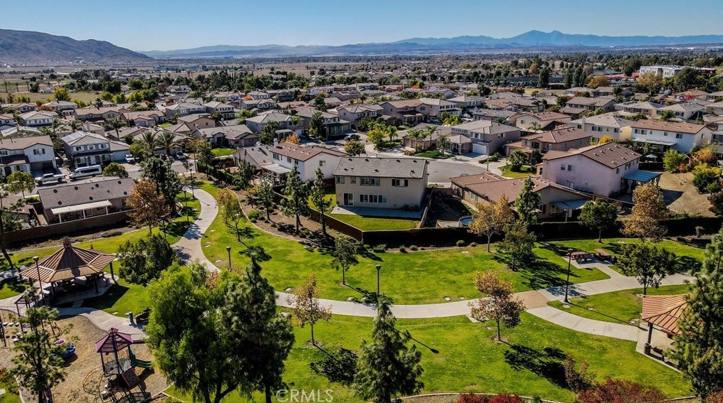 27212 Golden Field Ct, Moreno Valley CA  92555-4539 exterior