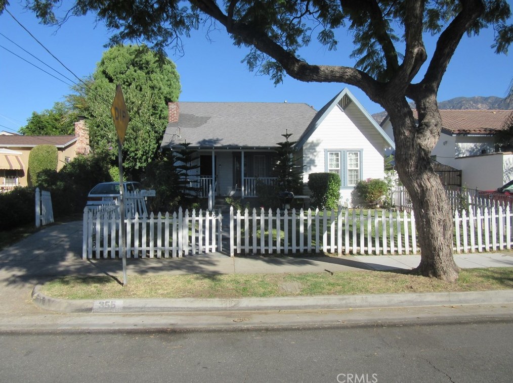355 E Montana St, Pasadena, CA 91104