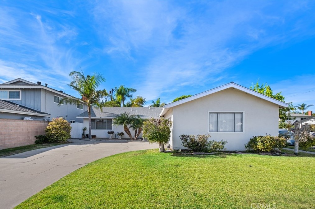 3125 Taft Way, Costa Mesa, CA 92626-2708