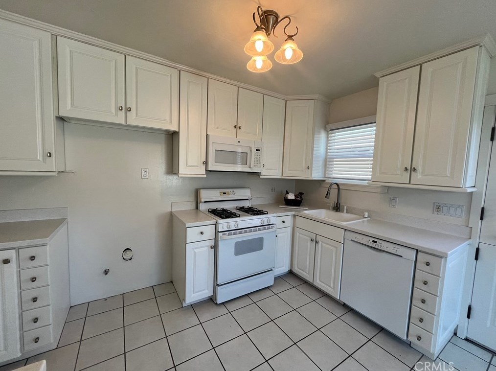 271 Knox St, Costa Mesa, CA 92627