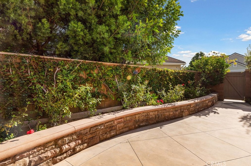 15510 Sonora St, Tustin CA  92782-1936 exterior
