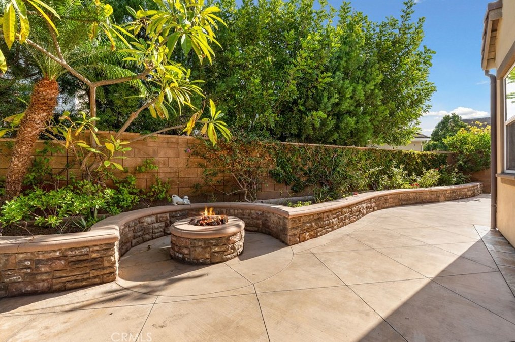 15510 Sonora St, Tustin CA  92782-1936 exterior