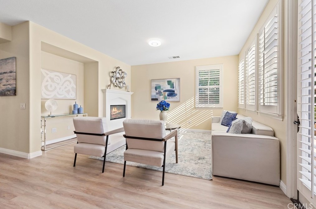 15510 Sonora St, Tustin CA  92782-1936 exterior