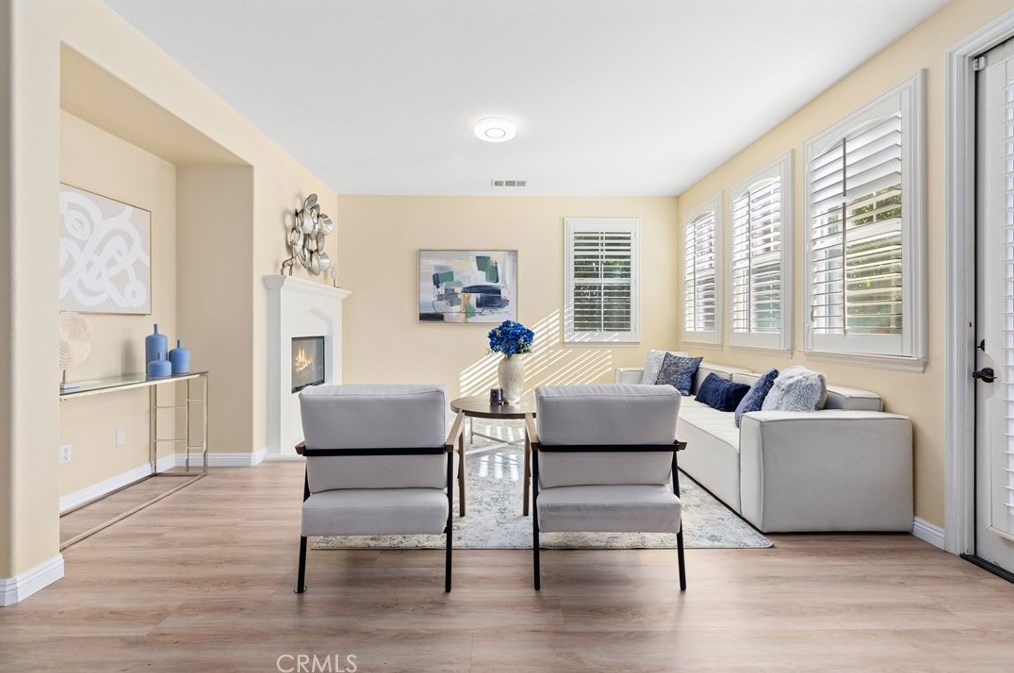 15510 Sonora St, Tustin CA  92782-1936 exterior