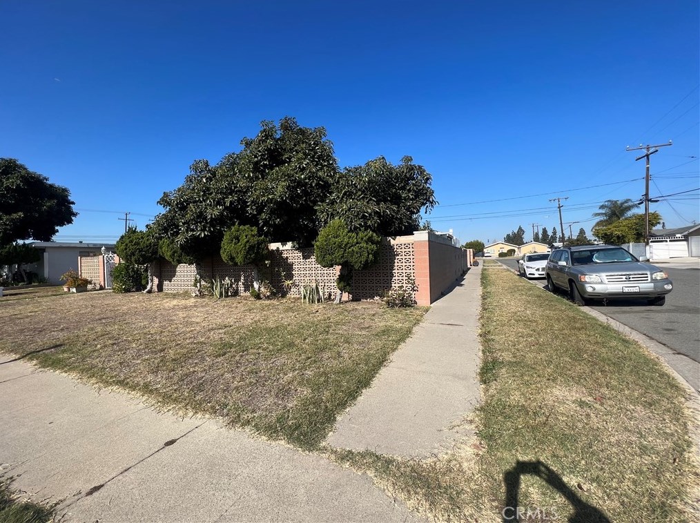 7041 Bestel Ave, Westminster, CA 92683-2201