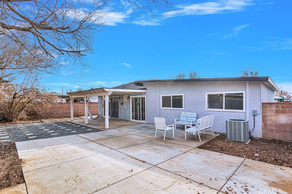 1023 Valiant St, Lancaster, CA 93534