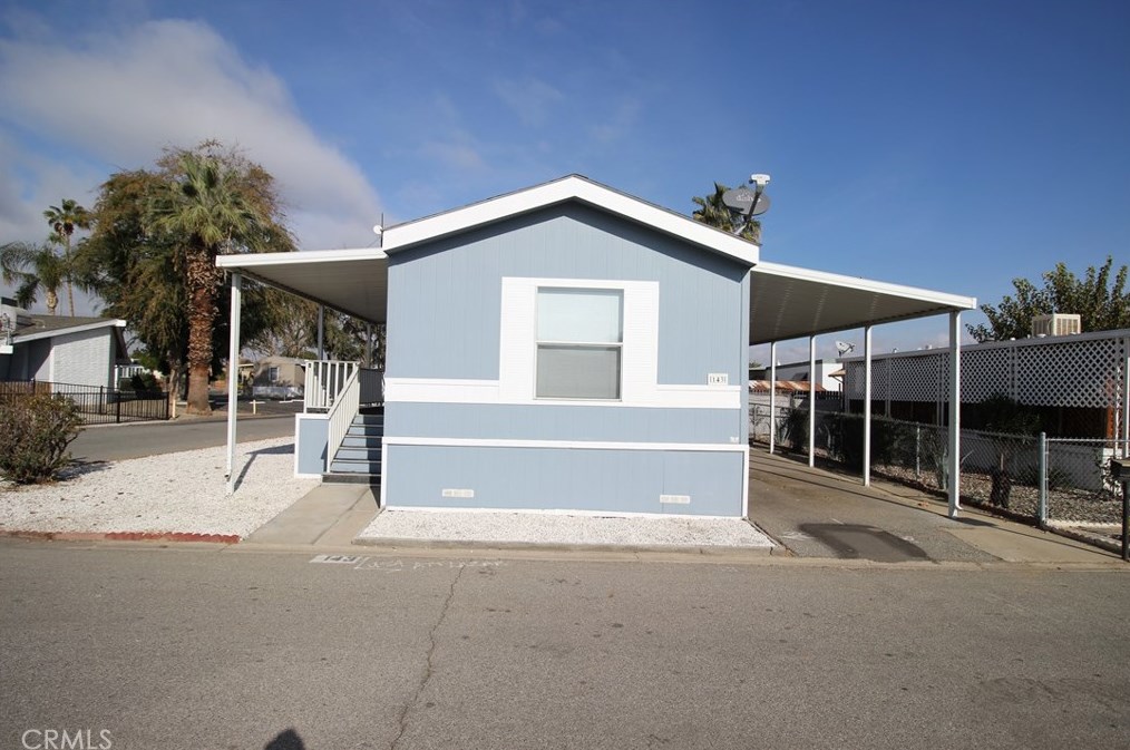 143 Fernwood Ln, Bakersfield, CA 93308