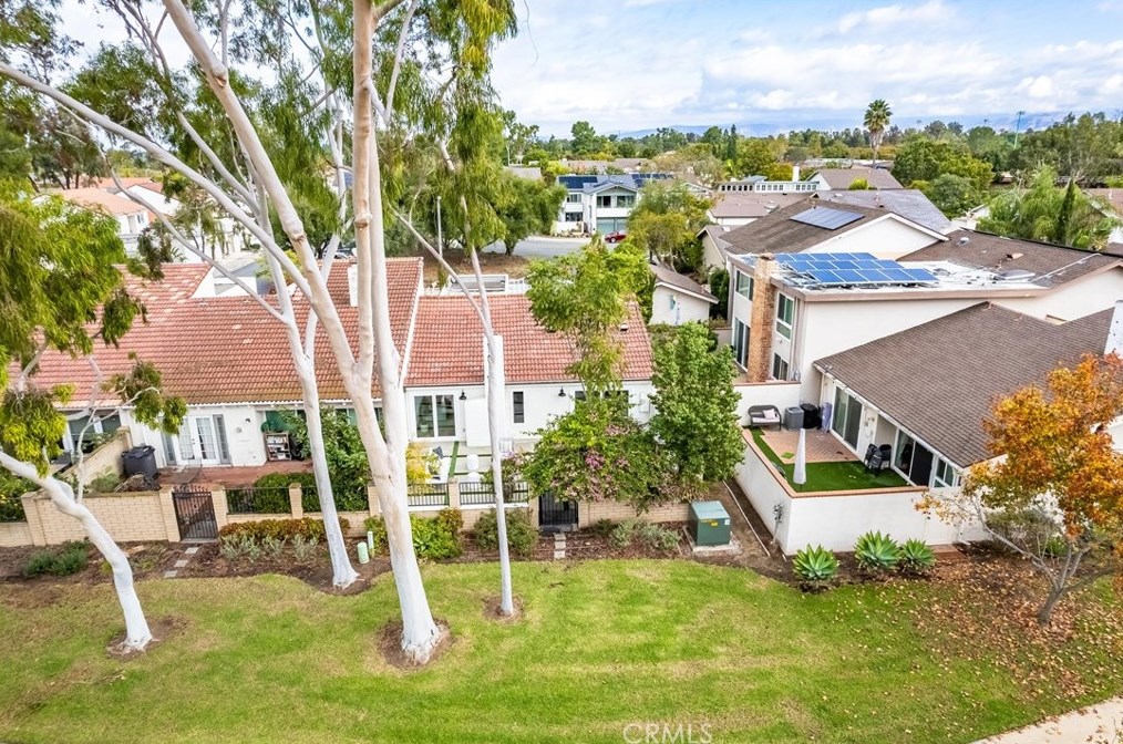 11 Whitewood Way, Irvine CA  92612-2722 exterior