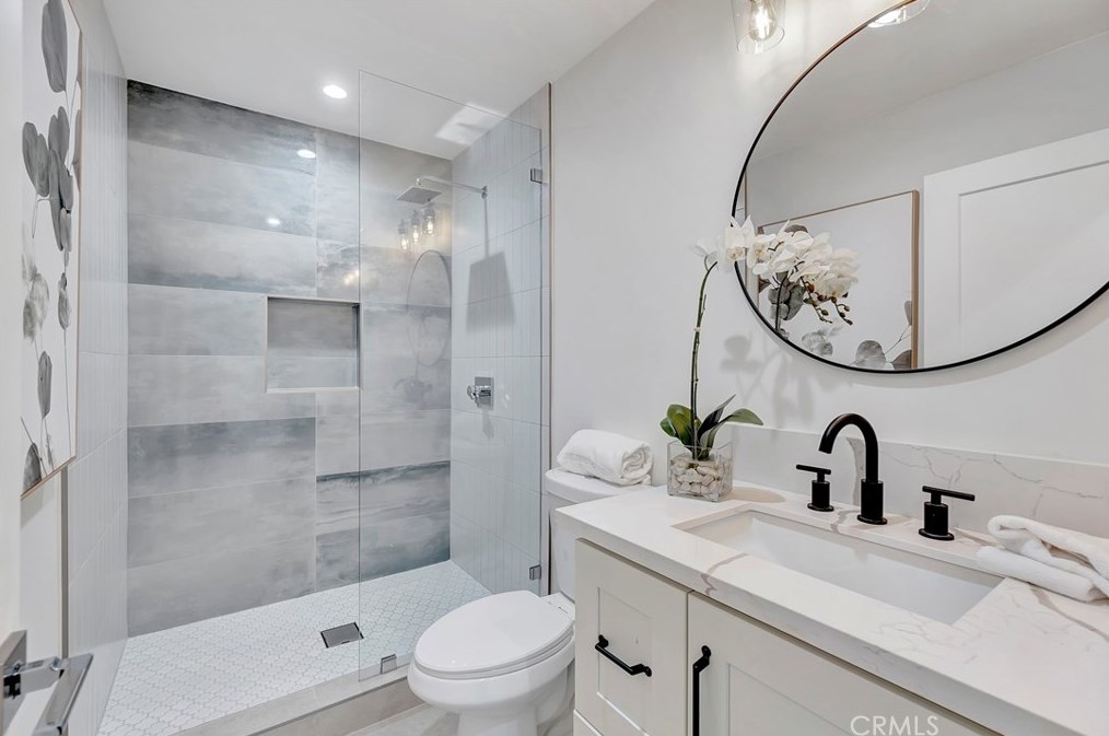 11 Whitewood Way, Irvine CA  92612-2722 exterior