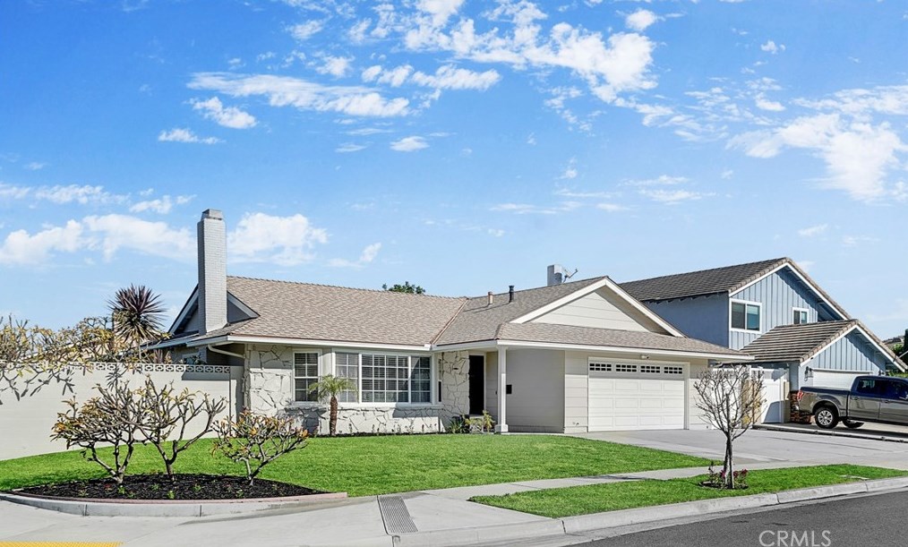 11639 Corinth Cir, Santa Ana, CA 92708-2502