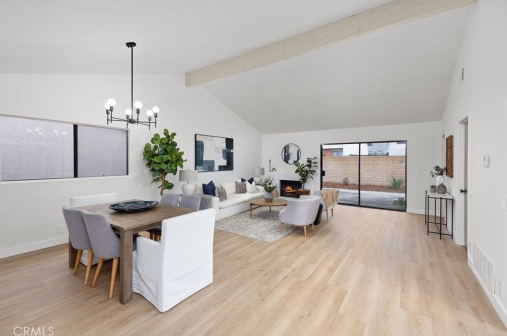 2137 Barclay Ct, Santa Ana, CA 92701-3106