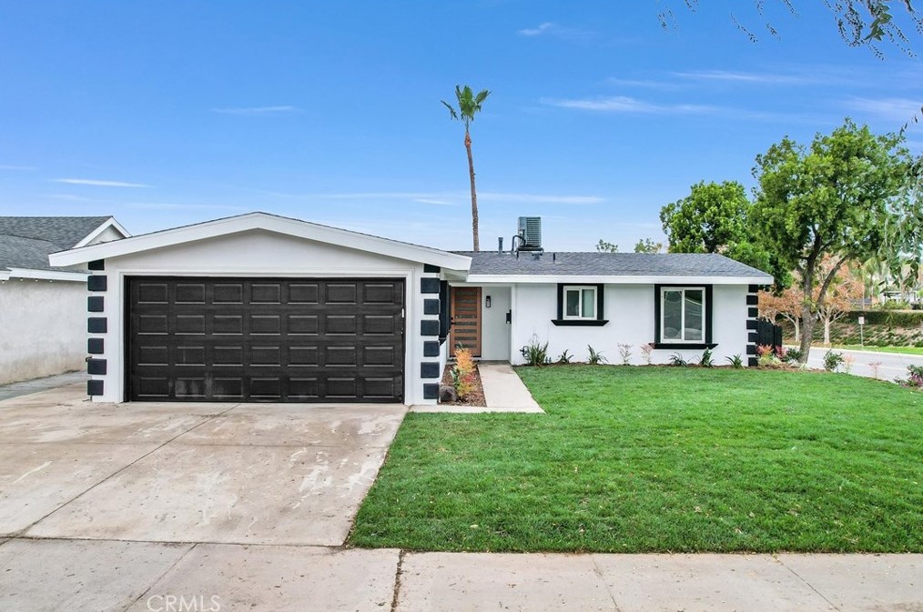 13101 Cliffshire Ave, Corona, CA 92879-5317