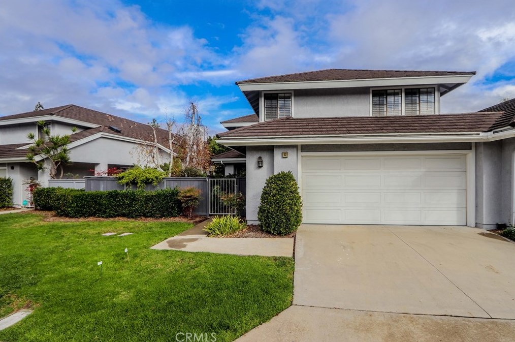 22 Lakeshore #15, Irvine, CA 92604