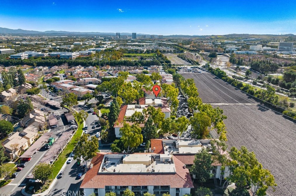 4212 Apricot Dr, Irvine CA  92618-4405 exterior