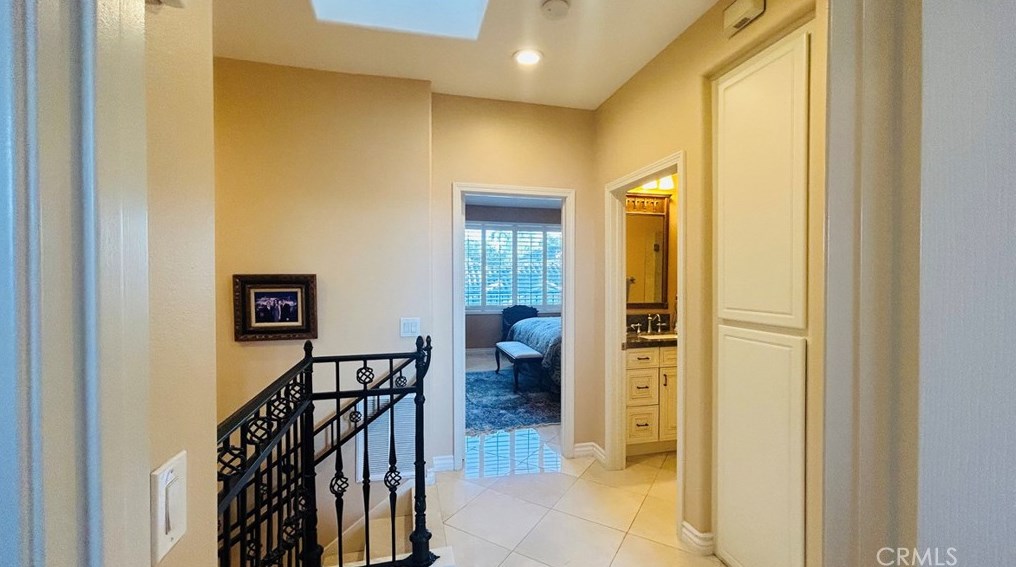 1405 Reggio Aisle, Irvine CA  92606-8879 exterior