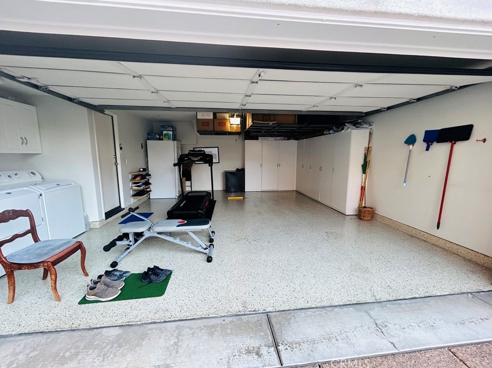 1405 Reggio Aisle, Irvine CA  92606-8879 exterior