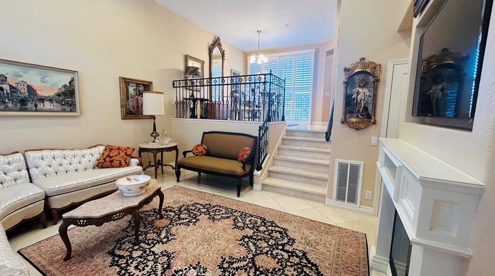 1405 Reggio Aisle, Irvine CA  92606-8879 exterior