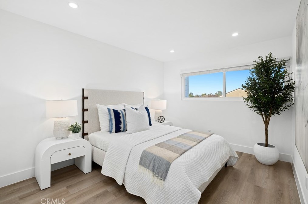 48 Sandpiper, Irvine CA  92604-3685 exterior