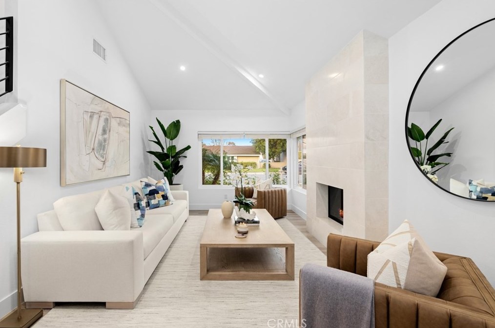 48 Sandpiper, Irvine CA  92604-3685 exterior