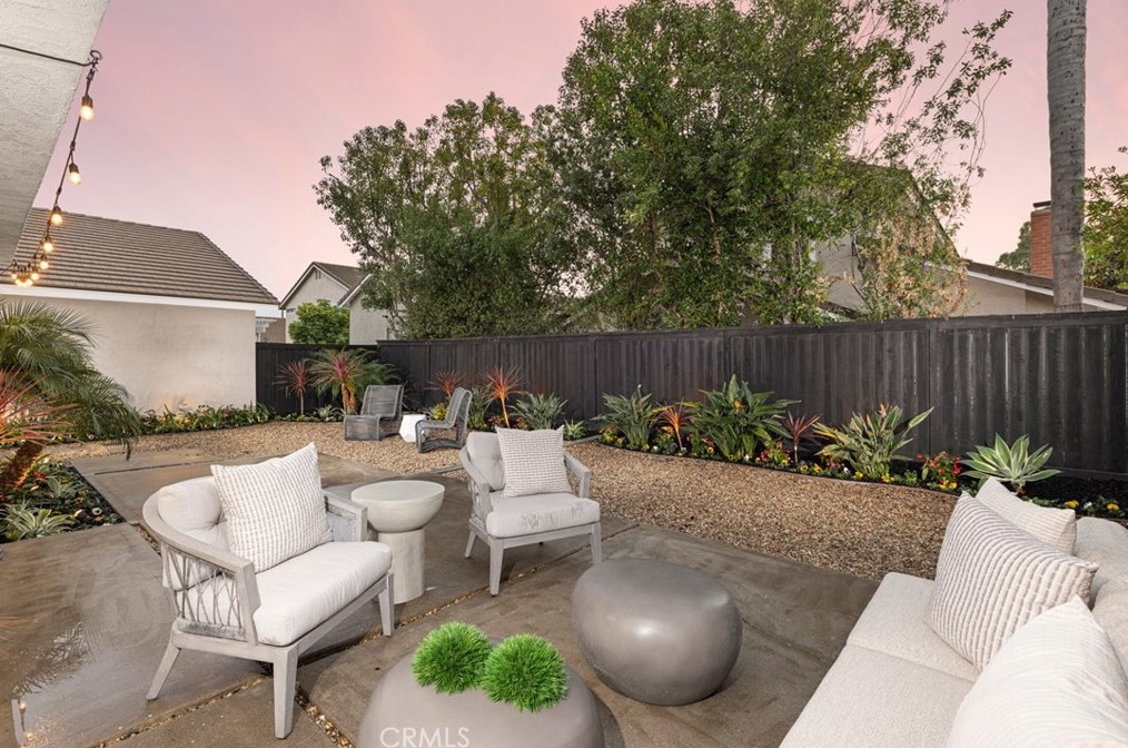 48 Sandpiper, Irvine CA  92604-3685 exterior