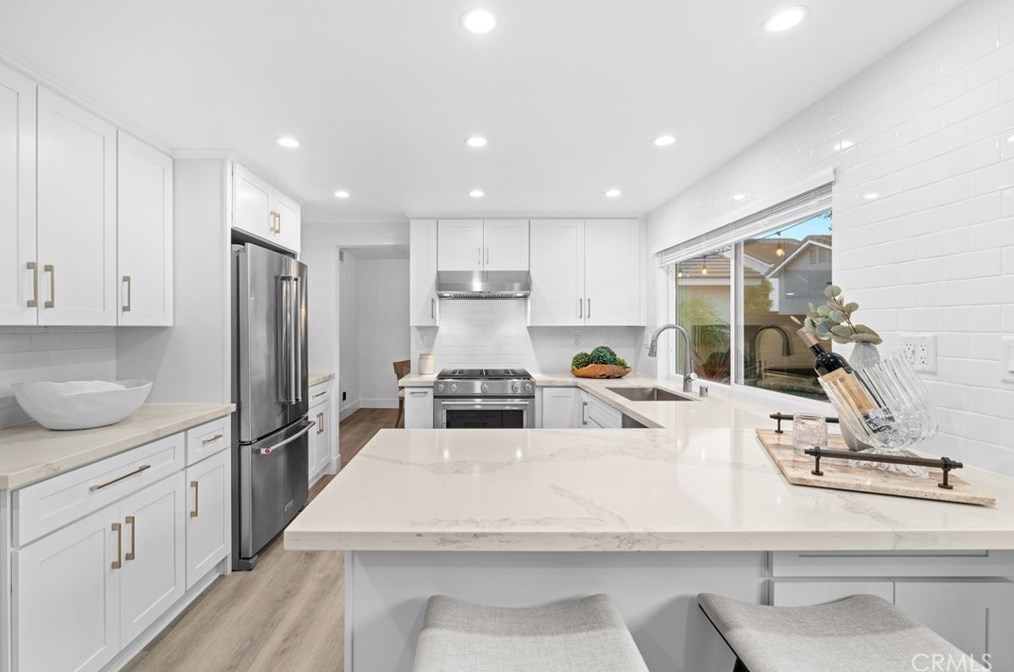 48 Sandpiper, Irvine CA  92604-3685 exterior