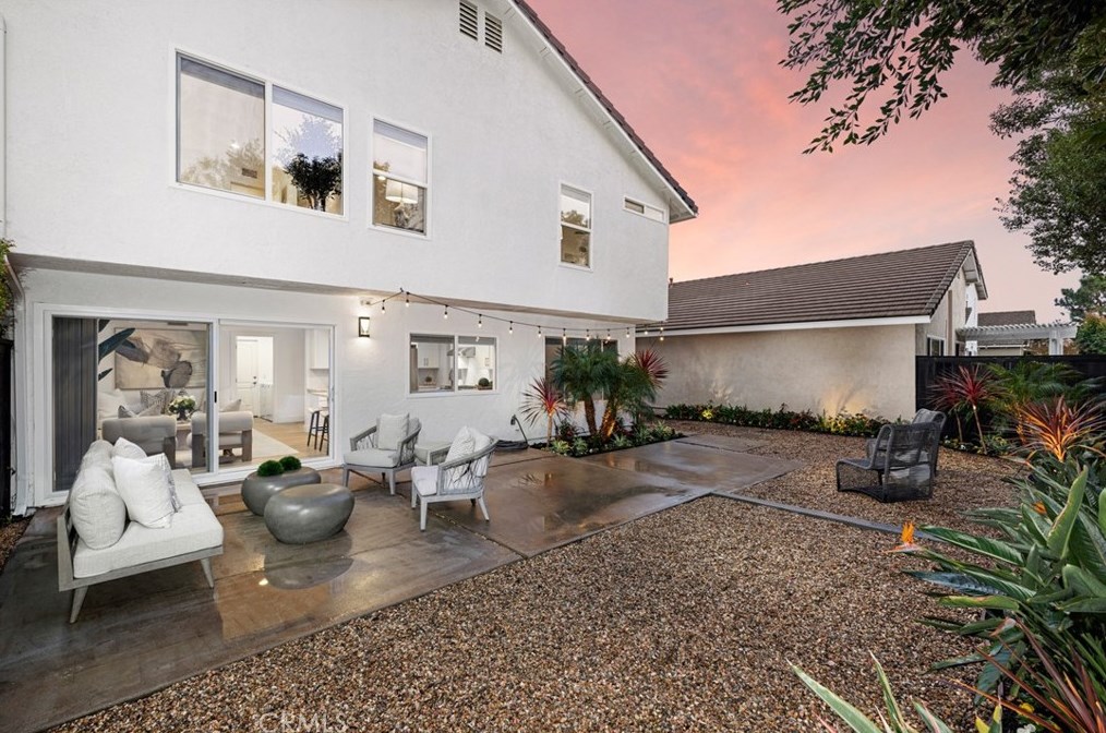 48 Sandpiper, Irvine CA  92604-3685 exterior