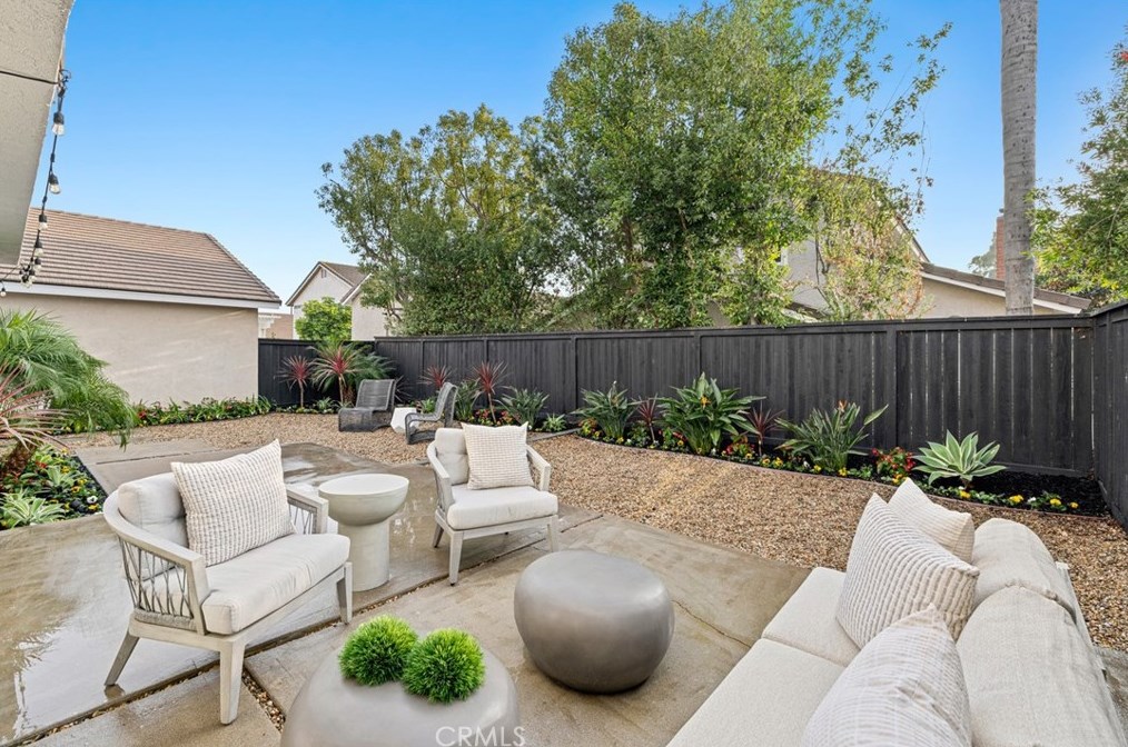 48 Sandpiper, Irvine CA  92604-3685 exterior