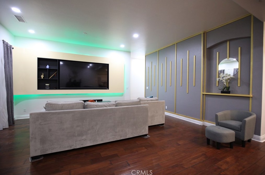 412 W Santa Ana St, Anaheim, CA 92805