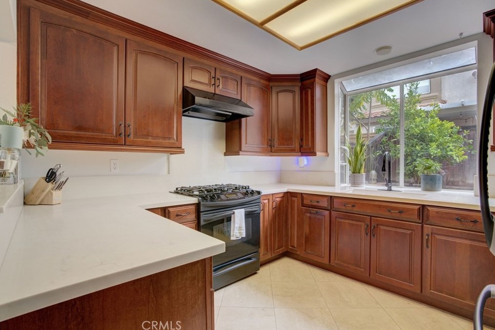 35 Pappagallo Pt, Laguna Beach CA  92656-1377 exterior