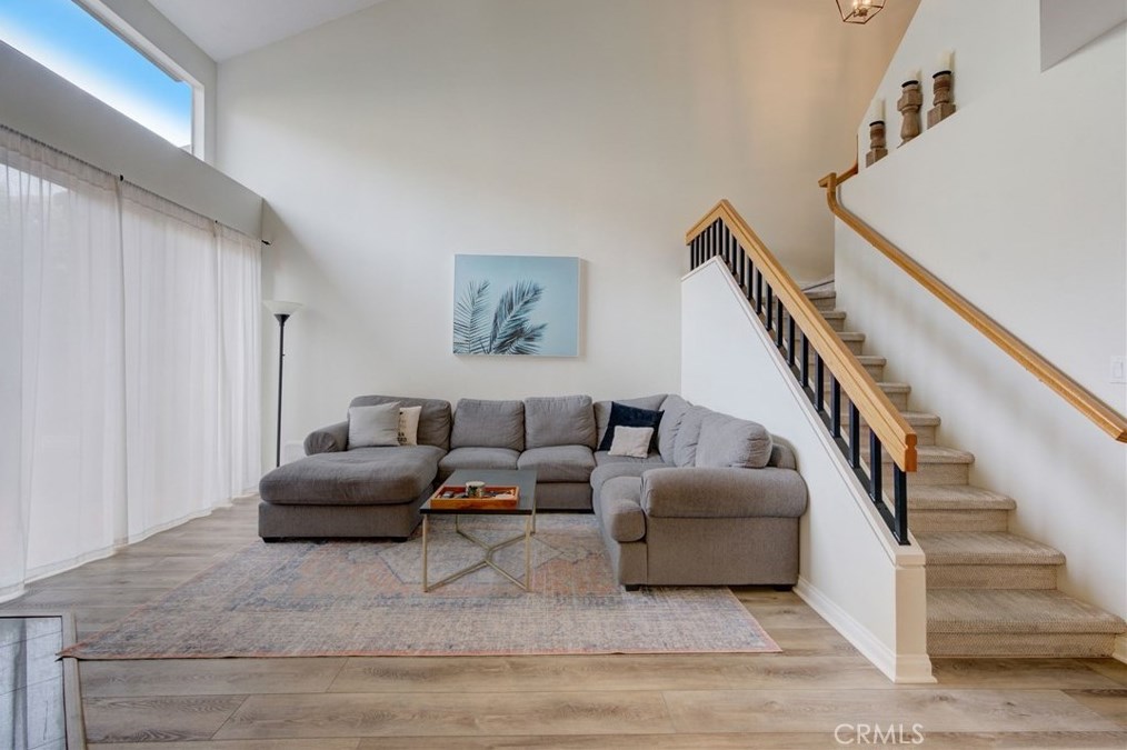 35 Pappagallo Pt, Laguna Beach CA  92656-1377 exterior