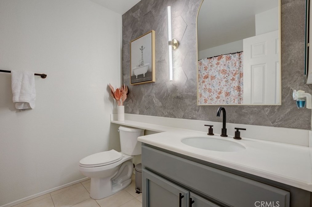 35 Pappagallo Pt, Laguna Beach CA  92656-1377 exterior