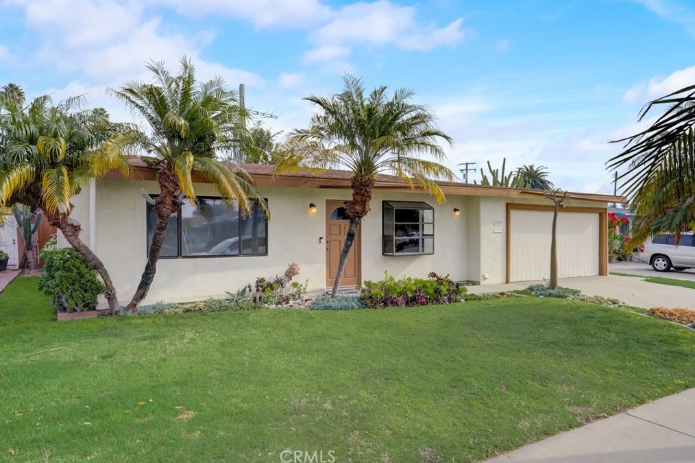 13732 Flower St, Garden Grove, CA 92843-3136