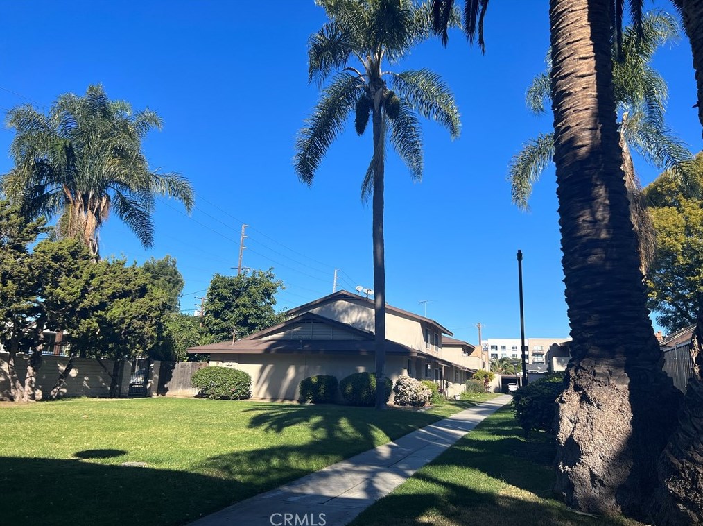 521 S Lyon St #100, Santa Ana, CA 92701