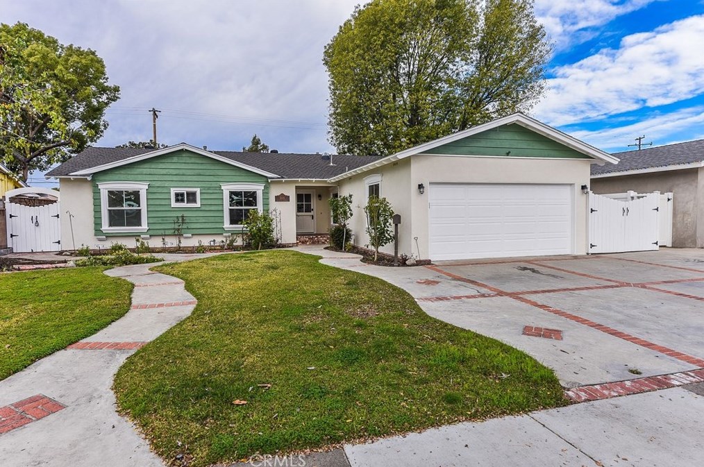 1601 Victoria Dr, Fullerton, CA 92831