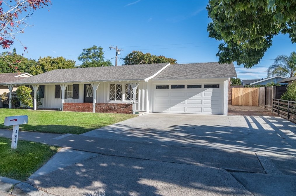 184 Bay St, Costa Mesa, CA 92627-2147