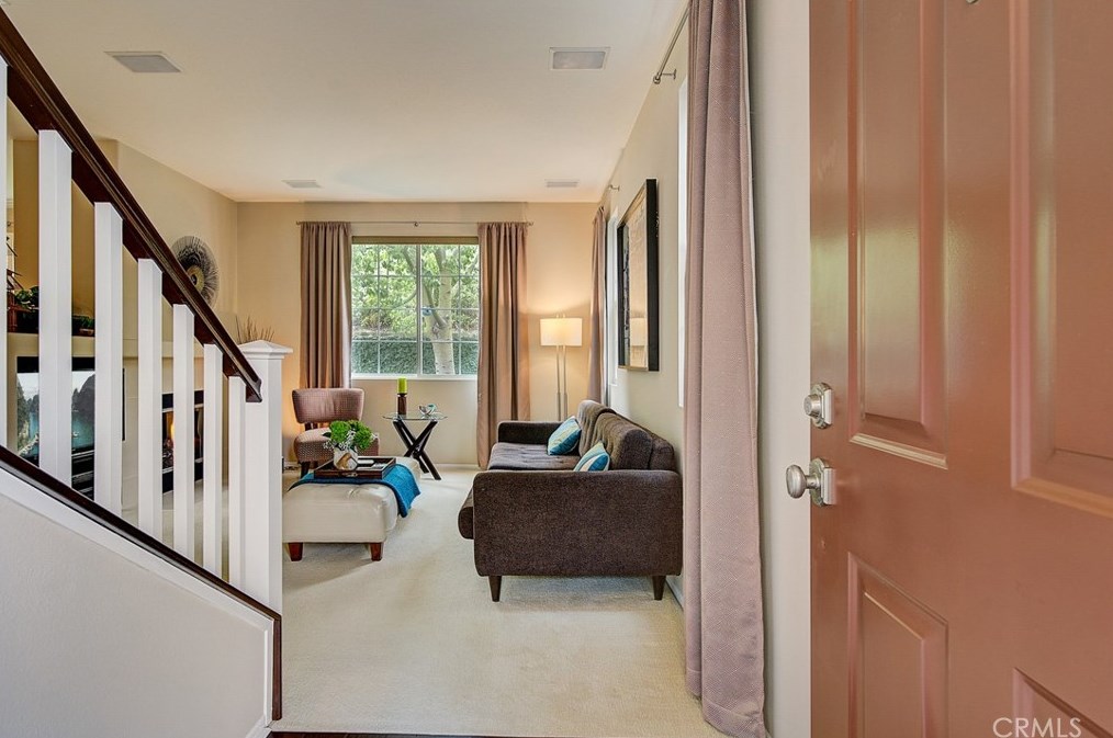 79 Rue Du Chateau, Laguna Beach, CA 92656-6255