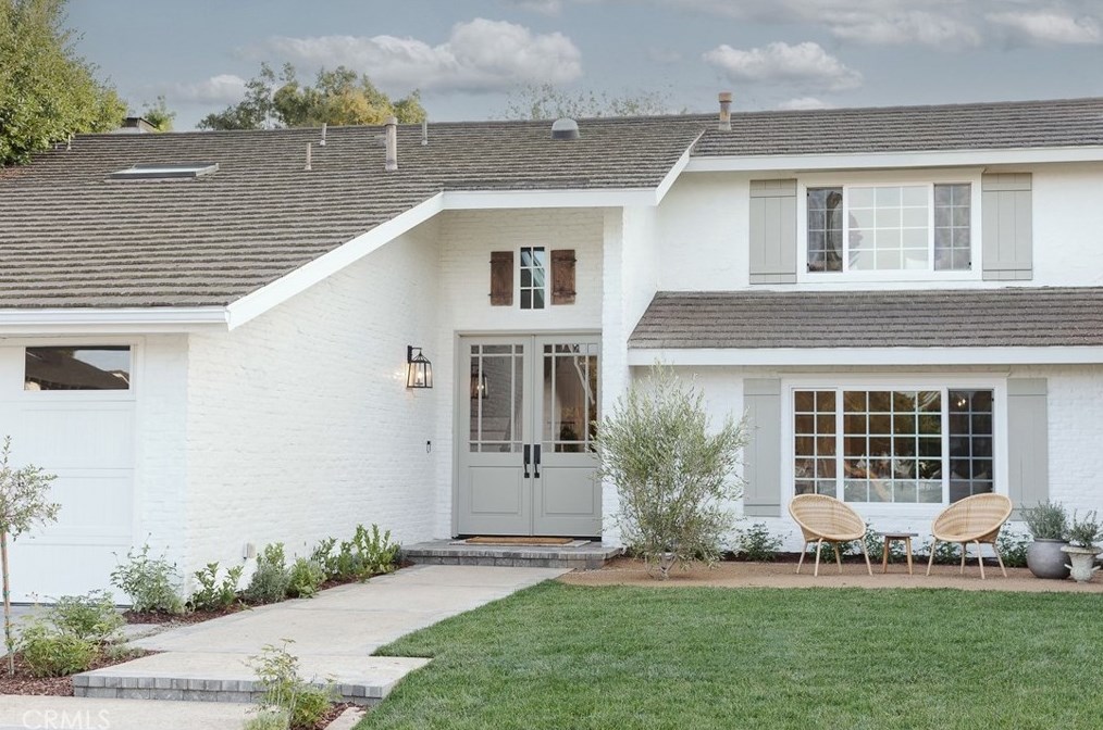 1817 Hummingbird Dr, Costa Mesa, CA 92626-4802