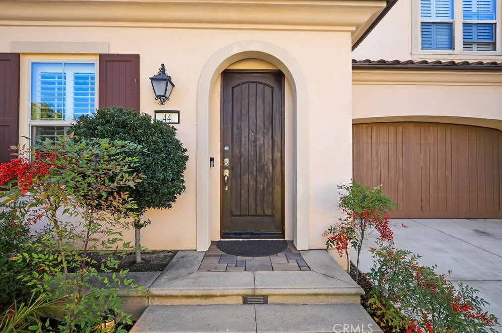 44 Pawprint, Irvine CA  92618-8862 exterior