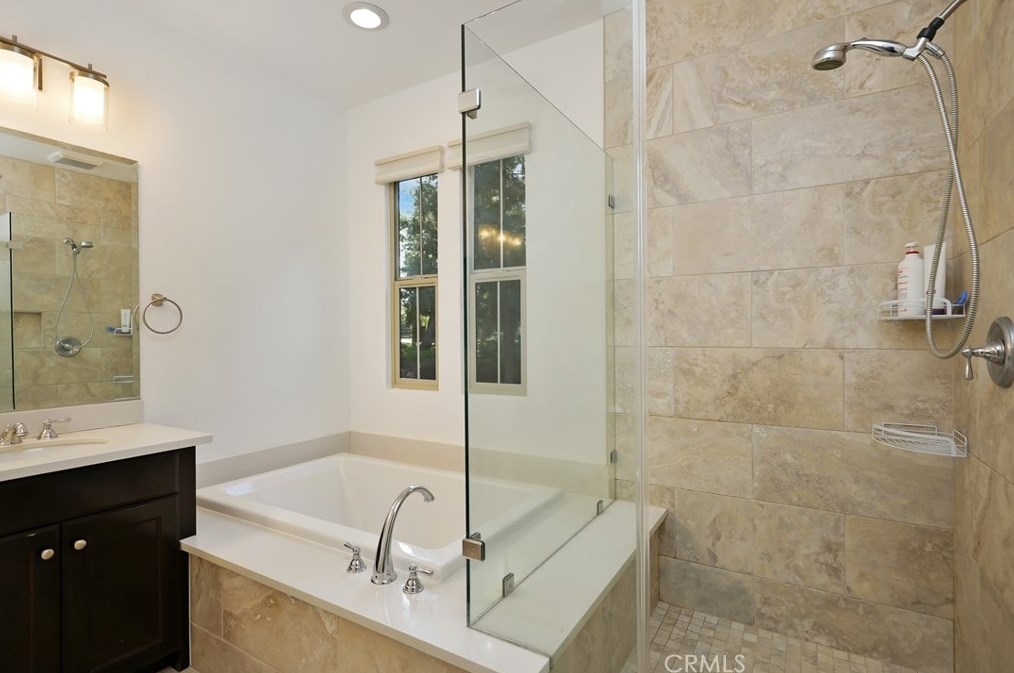 44 Pawprint, Irvine CA  92618-8862 exterior